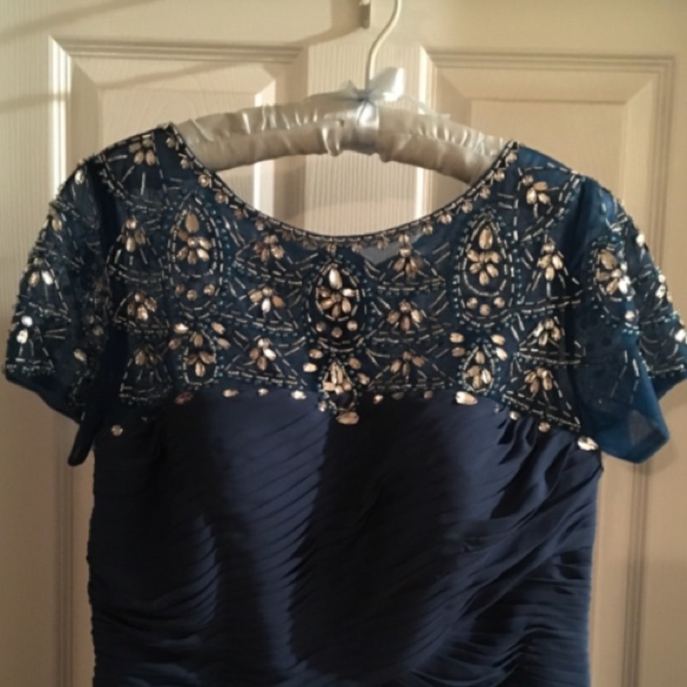 Mother of the bride dress - Picture 2 of 2